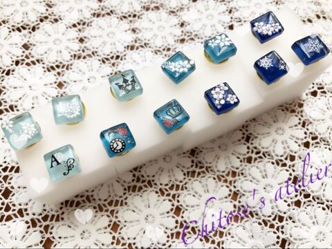 100均ネイルシールで画鋲をお洒落に 暮らしニスタ 100均ネイルシールで画鋲をお洒落に 暮らしニスタ