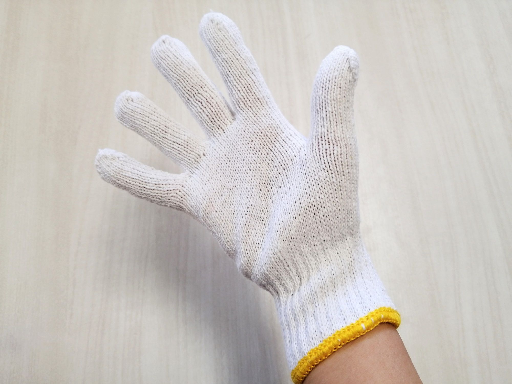 そろそろ大掃除 細いところは 軍手 が超便利 汚れがごっそり取れた 暮らしニスタ