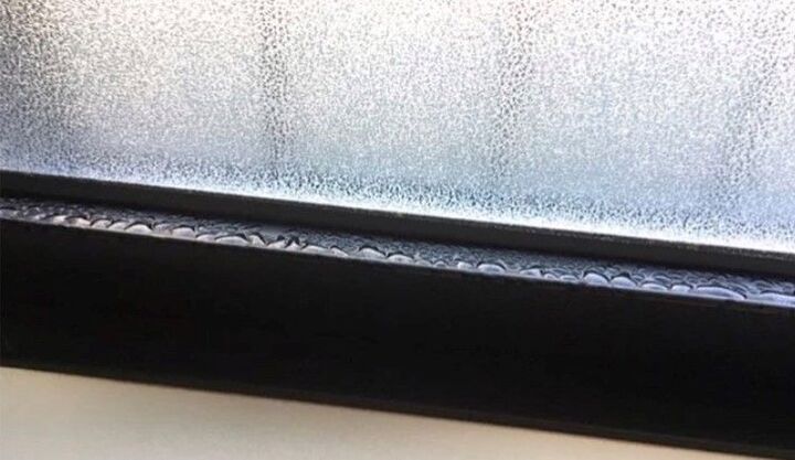 さらば!結露のビチャビチャ…どの家にもある“キッチン用品”でこの冬はラクチン結露対策♪