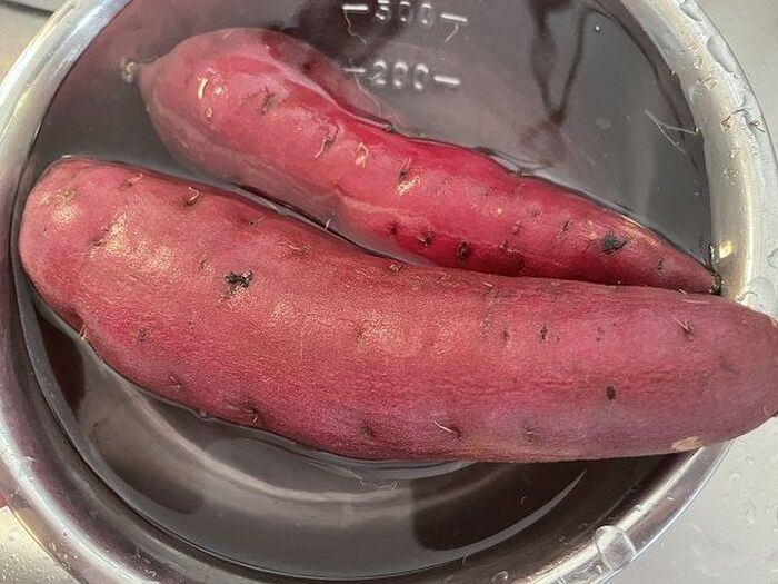 さつまいもの皮 捨てないで こう使えば絶品おかずに変身します 暮らしニスタ こんにちは 家事コツ研究員のaです 秋と dメニューニュース Nttドコモ