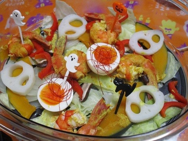 ハロウィンの日に！ドクロの蓮根♡野菜がもし半端に余ったら、電気蒸し器でラクラク蒸し野菜♪