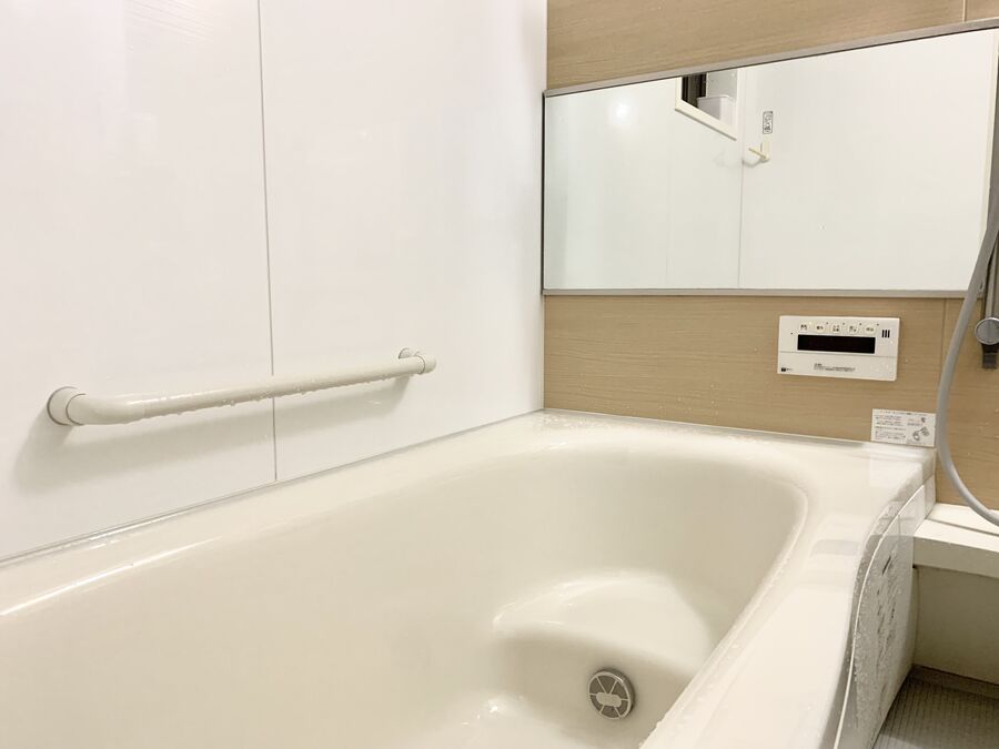 浴室のカビと決別 お風呂終わりのほんの一手間でカビを予防する方法 暮らしニスタ 浴室のカビと決別 お風呂終わりのほんの一手間でカビを予防する方法 暮らしニスタ