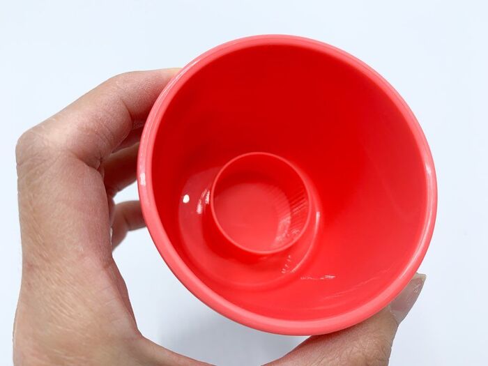 ダイソー このくぼみに秘密が 持ち歩きに便利な100均グッズの正体とは 暮らしニスタ ダイソー このくぼみに秘密が 持ち歩きに便利な100均グッズの正体とは 暮らしニスタ