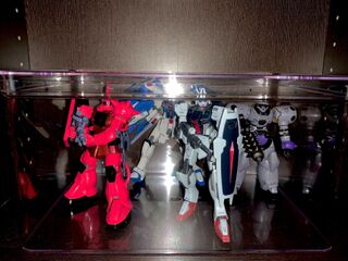 コレクションケースとしても使えるプラスチックケース Hgのガンプラを飾るのにぴったり 暮らしニスタ コレクションケースとしても使えるプラスチックケース Hgのガンプラを飾るのにぴったり 暮らしニスタ