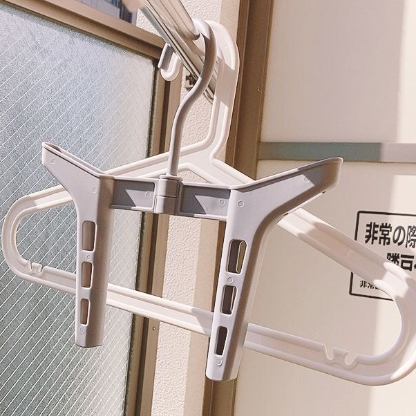 ダイソー 変なハンガーが役立ちすぎて感動 特許も取ったすごい実力を見よ 暮らしニスタ