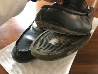 ダイソーで見つけた 靴底補修用ボンドと靴クリームがすごい 暮らしニスタ ダイソーで見つけた 靴底補修用ボンドと靴クリームがすごい 暮らしニスタ