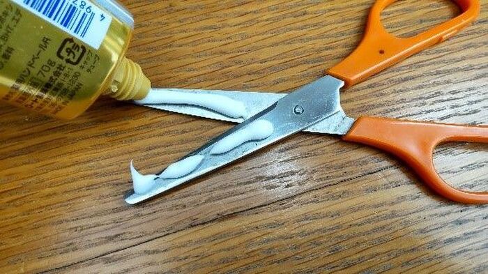 早くやればよかった ハサミの切れ味が身近なものでカンタン復活 最強ワザも 暮らしニスタ 早くやればよかった ハサミの切れ味が身近なものでカンタン復活 最強ワザも 暮らしニスタ