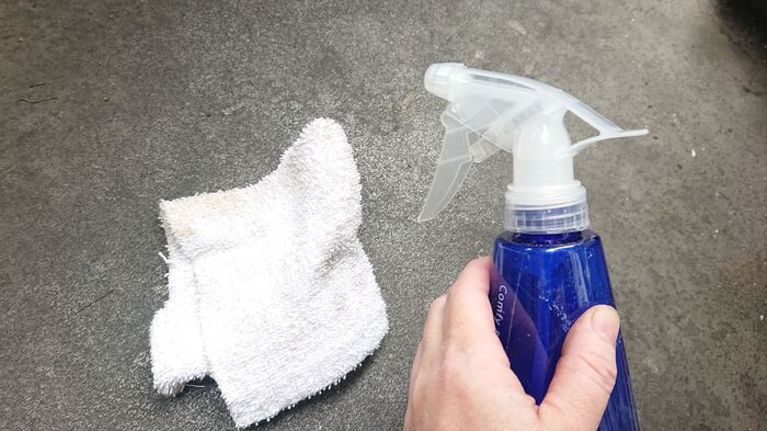 水を流さないベランダ掃除 新聞紙 重曹水でピッカピカ マンションでも安心 暮らしニスタ 水を流さないベランダ掃除 新聞紙 重曹水でピッカピカ マンションでも安心 暮らしニスタ