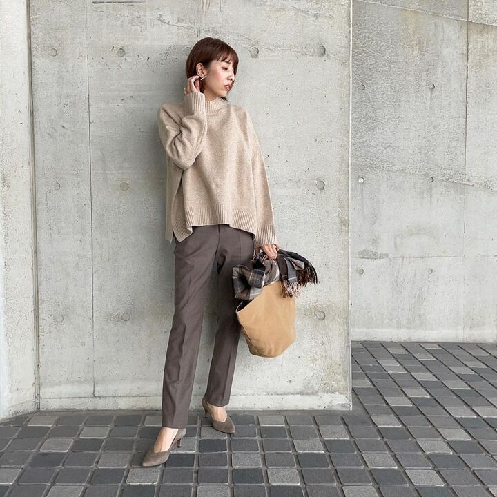 【ユニクロ】今年1枚は欲しい!クセになる柔らかさのスフレヤーンセーター