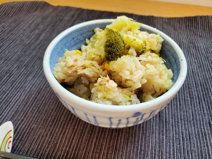 野菜まるごとドーン の炊き込みご飯 レシピを一切見ずに作るコツを発見 暮らしニスタ 野菜まるごとドーン の炊き込みご飯 レシピを一切見ずに作るコツを発見 暮らしニスタ