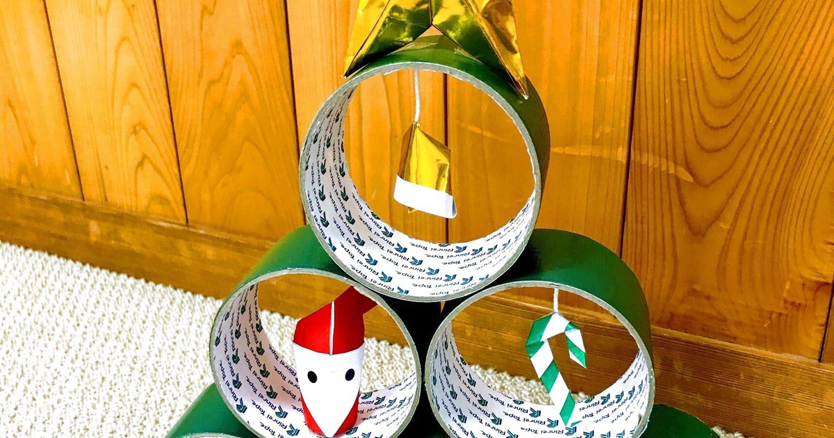 使い終わったガムテープの芯で、クリスマスツリー｜ハンドメイドの 