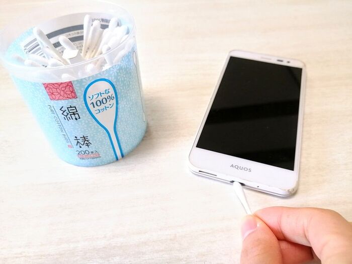 実はティッシュもng 意外と知らないスマホの正しい掃除方法 暮らしニスタ 実はティッシュもng 意外と知らないスマホの正しい掃除方法 暮らしニスタ