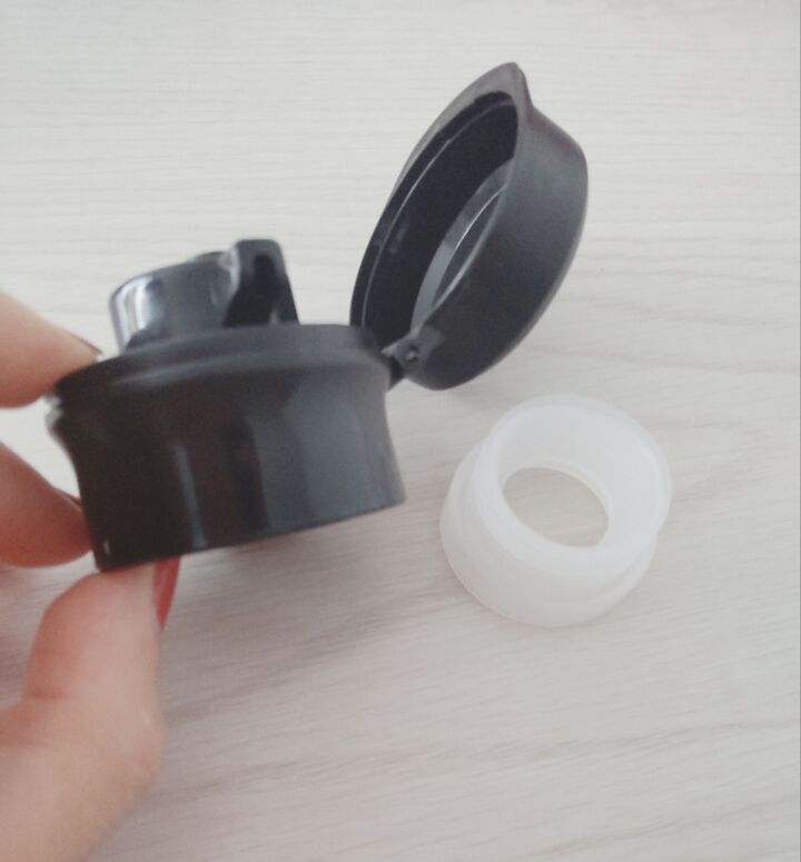 【ダイソー】このキャップ、ただものじゃない!“実はずっと困ってた”を解決する便利機能とは?