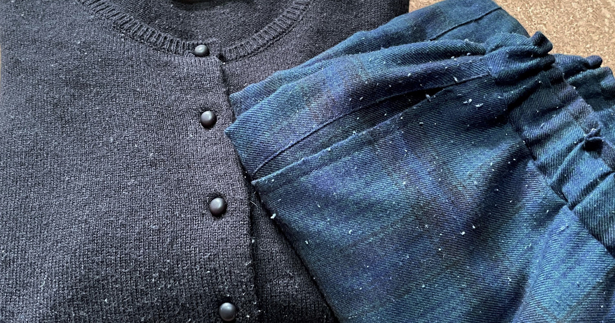 毛玉だらけの洋服が新品みたいになる方法とは？身近なアイテム3つを 