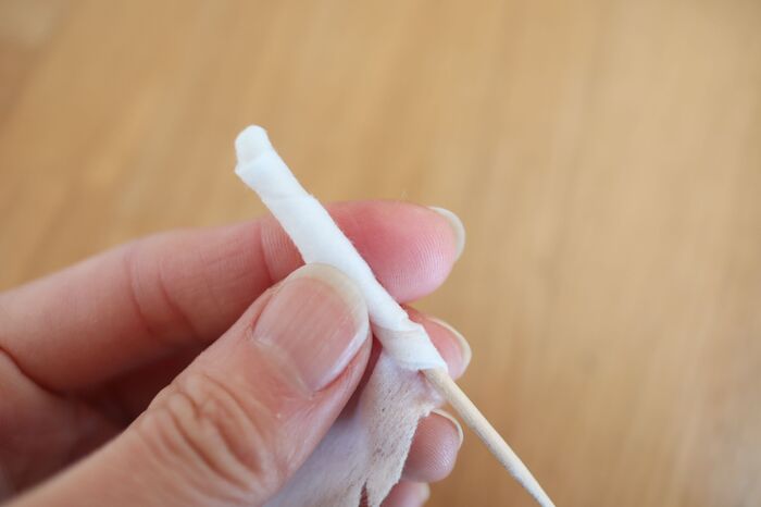 すき間汚れがごっそり取れる 爪楊枝を掃除に活用したらスゴかった 暮らしニスタ すき間汚れがごっそり取れる 爪楊枝を掃除に活用したらスゴかった 暮らしニスタ