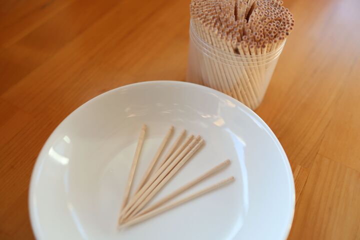 すき間汚れがごっそり取れる♪爪楊枝を掃除に活用したらスゴかった!