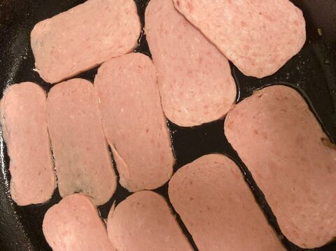 見た目は悪いけどスパムは紙の様に薄く切ってカリカリに焼くのが好き 暮らしニスタ 見た目は悪いけどスパムは紙の様に薄く切ってカリカリに焼くのが好き 暮らしニスタ