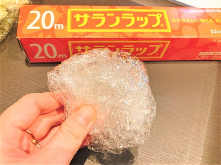 まだ捨てないで！使い終わったラップでできる家事がこんなにあった！