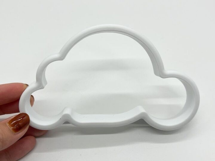 【セリア】日常の「助けて!」を解決♪かわいい雲型アイテム、正体は何?