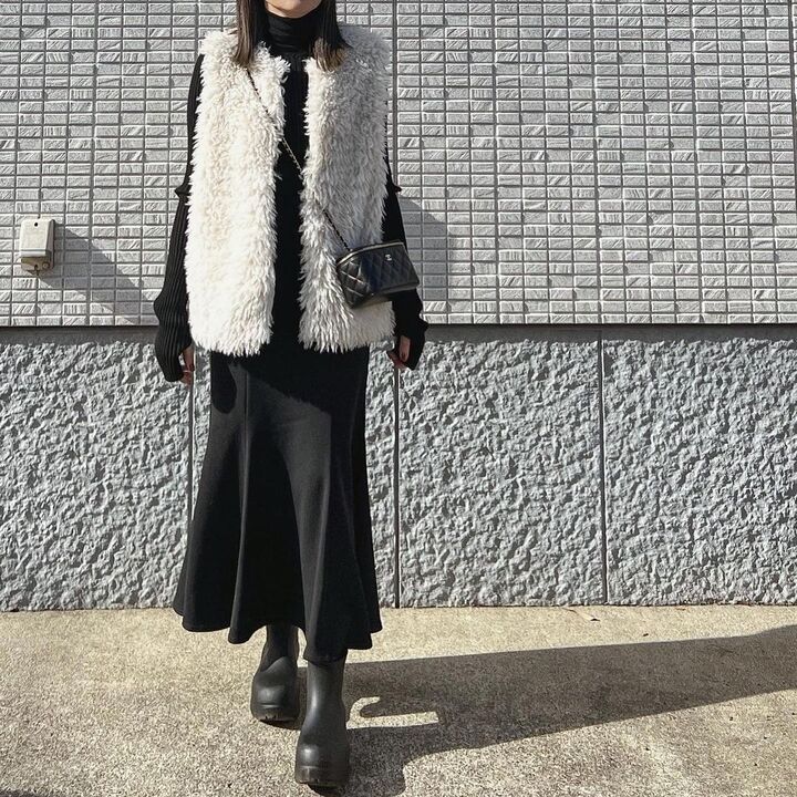 【GU】1,990円ならイロチ買い決定!大人ラインをつくってくれる人気スカート♪