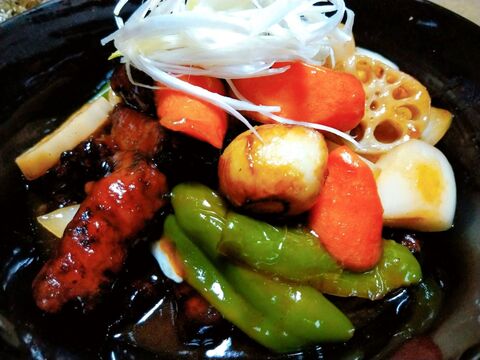 野菜たっぷり入れて お肉も柔らか 大皿で食べたくなる黒酢酢豚 暮らしニスタ 野菜たっぷり入れて お肉も柔らか 大皿で食べたくなる黒酢酢豚 暮らしニスタ