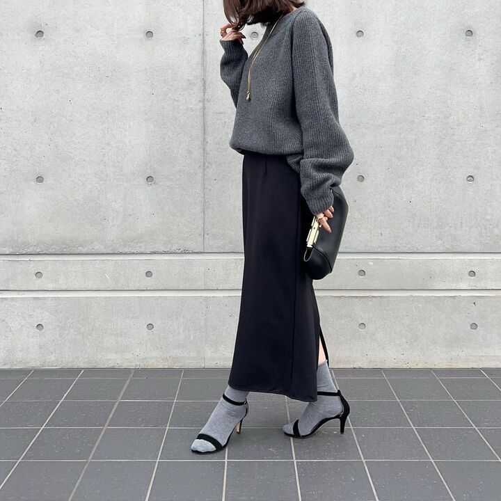 【ユニクロ】着回し・細見え・動きやすさのすべてが叶う!大人気タイトスカート