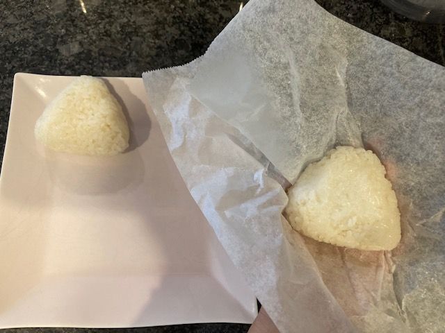 おにぎり作りはあのキッチン消耗品が最強 ラップより使いやすいの 暮らしニスタ