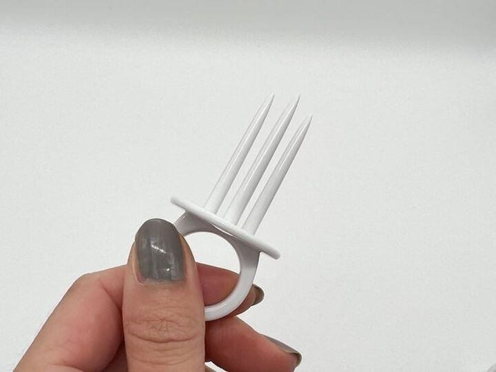 【セリア】リピ買い続出!キッチンに必須の「刺すだけ」神アイテム