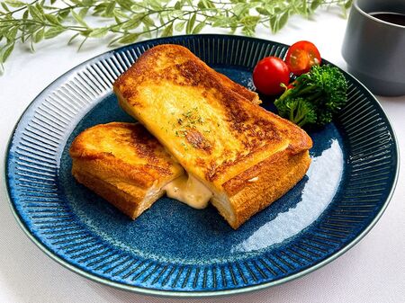 【ハム＆チーズのおかずフレンチトースト】便利な野菜だし使用！