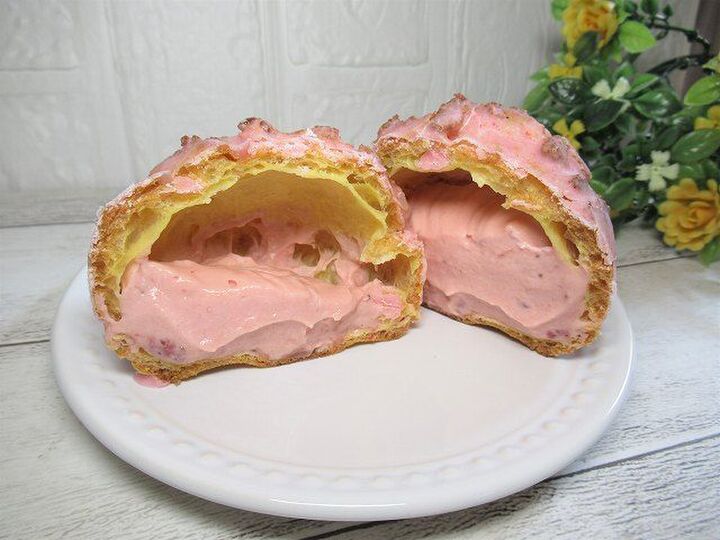 【ファミマ】あの定番スイーツが進化!いちご好きをうならせる春の新作を実食レポ♪