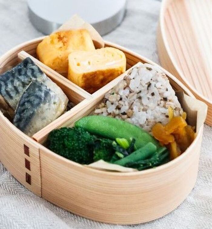 おにぎり弁当のおかず 詰め方のコツとは おいしいレシピも大公開 暮らしニスタ おにぎり弁当のおかず 詰め方のコツとは おいしいレシピも大公開 暮らしニスタ