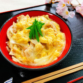 【新玉ねぎと豚肉の開化丼】便利な野菜だし使用！