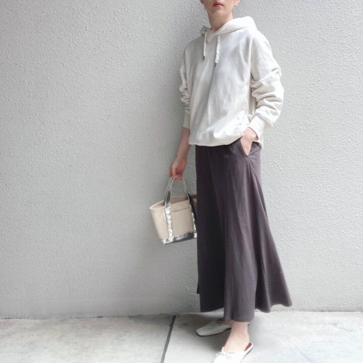 【ユニクロ】この美ラインで2,990円♪着回し力抜群のフレアロングスカート!