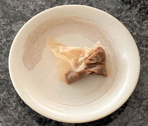 使用済みの出汁パック 捨てないで 出汁がらまでムダなく使い尽くす活用法 暮らしニスタ 使用済みの出汁パック 捨てないで 出汁がらまでムダなく使い尽くす活用法 暮らしニスタ