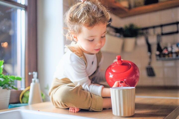 「子どもが夜、幸せな気分で寝られる飲み物」って?発達脳科学者がすすめる【寝る前習慣】