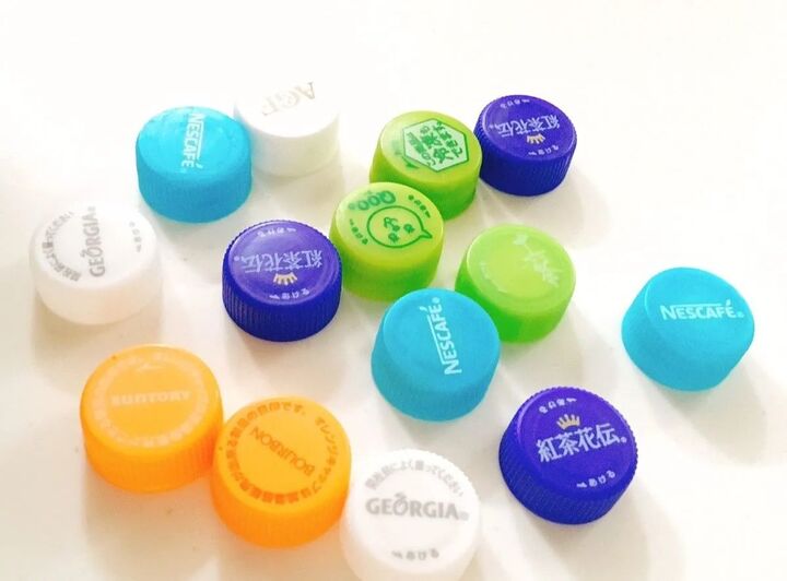 捨てるはずのペットボトルキャップ。まだまだキッチンでこんなに活躍します!