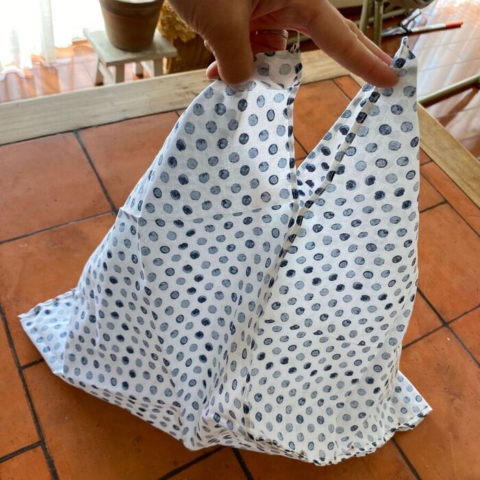 初心者でもできる 簡単手ぬぐいエコバッグの作り方 暮らしニスタ 初心者でもできる 簡単手ぬぐいエコバッグの作り方 暮らしニスタ