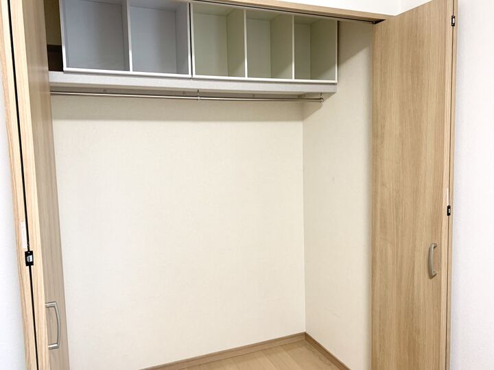 衣替え時期の今が行い時!クローゼットのカンタン掃除方法をプロが教えます♪