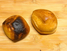 うわ！焦げてる！冷凍ロールパンをキレイに美味しく焼く方法って？