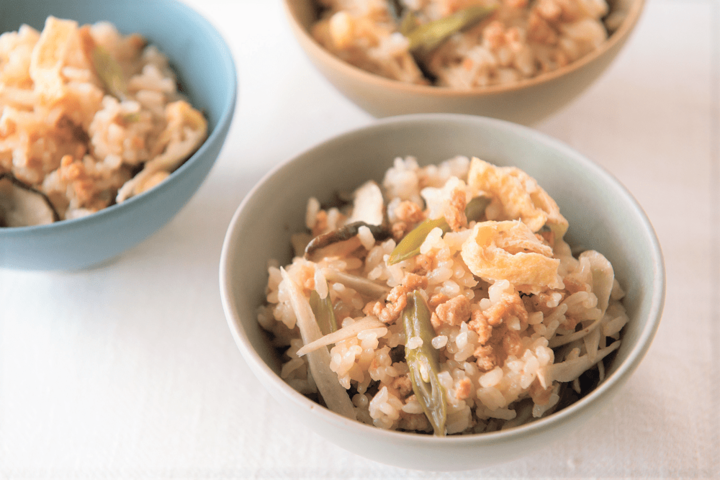 炊飯器にお任せ!簡単&絶品「大豆ミート五目ごはん」