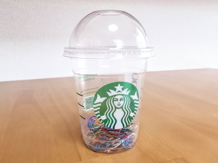 スタバのプラカップ 捨てないで ドーム型のフタがいい仕事する再利用アイデア 暮らしニスタ スタバのプラカップ 捨てないで ドーム型のフタがいい仕事する再利用アイデア 暮らしニスタ
