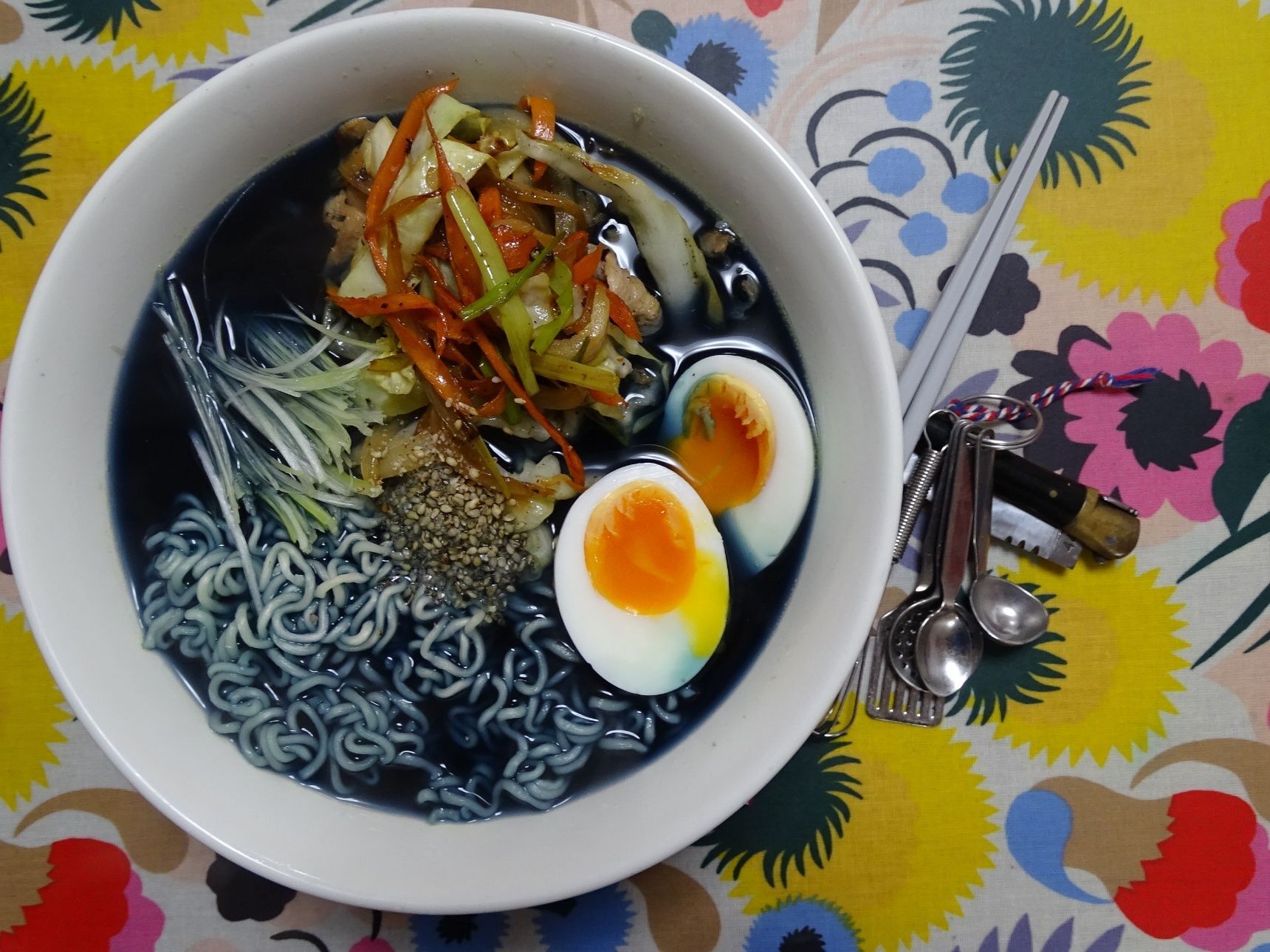 あ　ほ　い　塩ラーメン　みんな、染めてやる！！