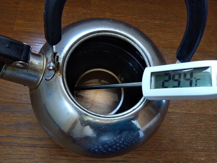 猛暑のベランダでお湯がわかせるか試してみた!果たして節電効果は?【自由研究にも】