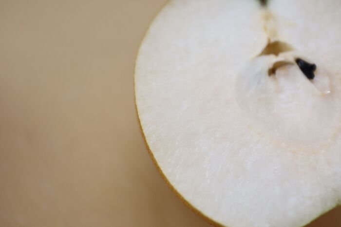 残念な梨を甘くジューシーに変身させる裏ワザって まさかの食材がポイントに やってみた 暮らしニスタ 残念な梨を甘くジューシーに変身させる裏ワザって まさかの食材がポイントに やってみた 暮らしニスタ