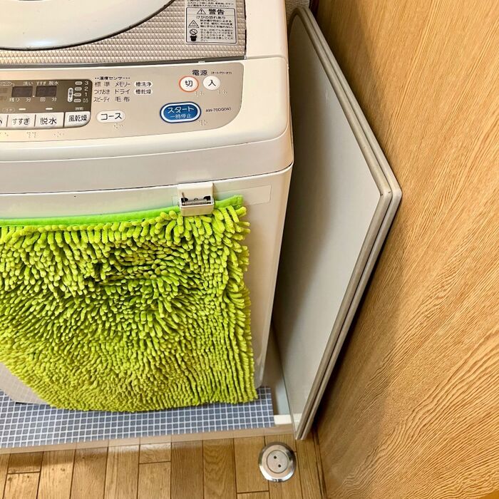 洗濯機横は浴槽フタ置き場なので蓋はココまで