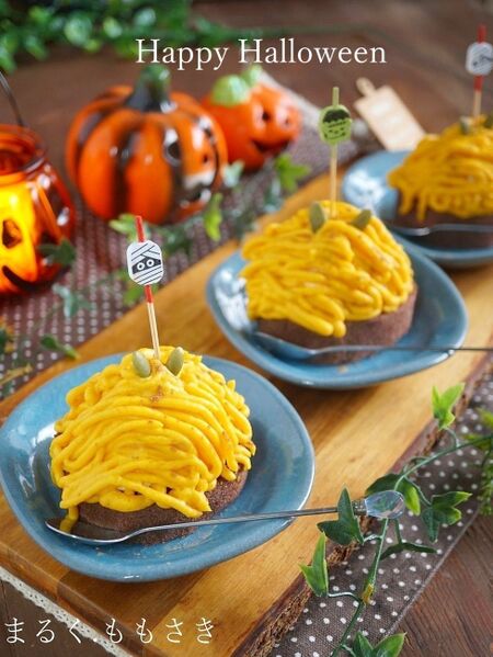 簡単♪市販のロールケーキを使ってかぼちゃのモンブラン