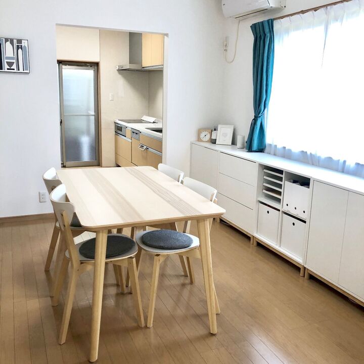 部屋にホコリがたまりやすいなら床掃除だけじゃダメ!掃除すべき意外な盲点の場所とは?