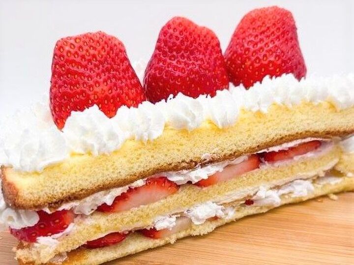 苺たっぷりクリスマスケーキがたった20分で作れちゃう裏ワザ♡
