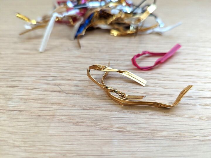 針金をビニールで包んだヤツ、捨てないで!たった10秒で便利でかわいい家事グッズに変身!意外な大活躍♡