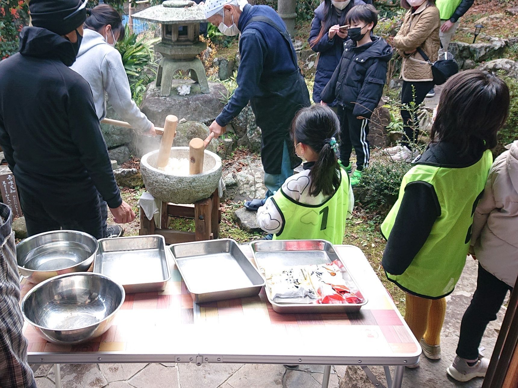 子供食堂event　ゴミ拾い　餅つき　豚汁